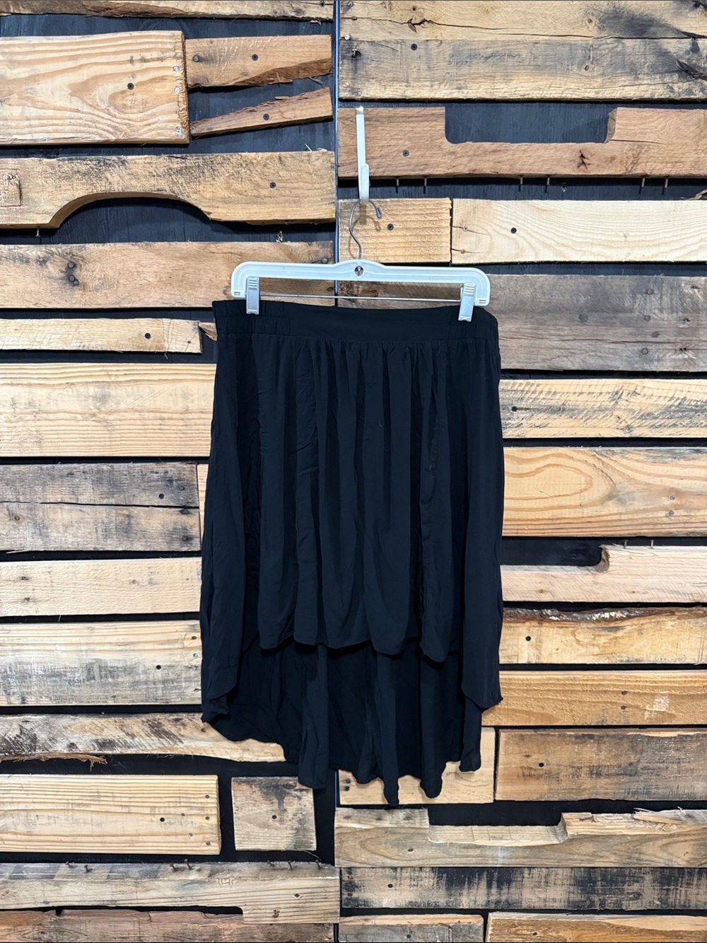 LOFT Black Asymmetrical‎ Elastic Waist Pull On Skirt Size Medium